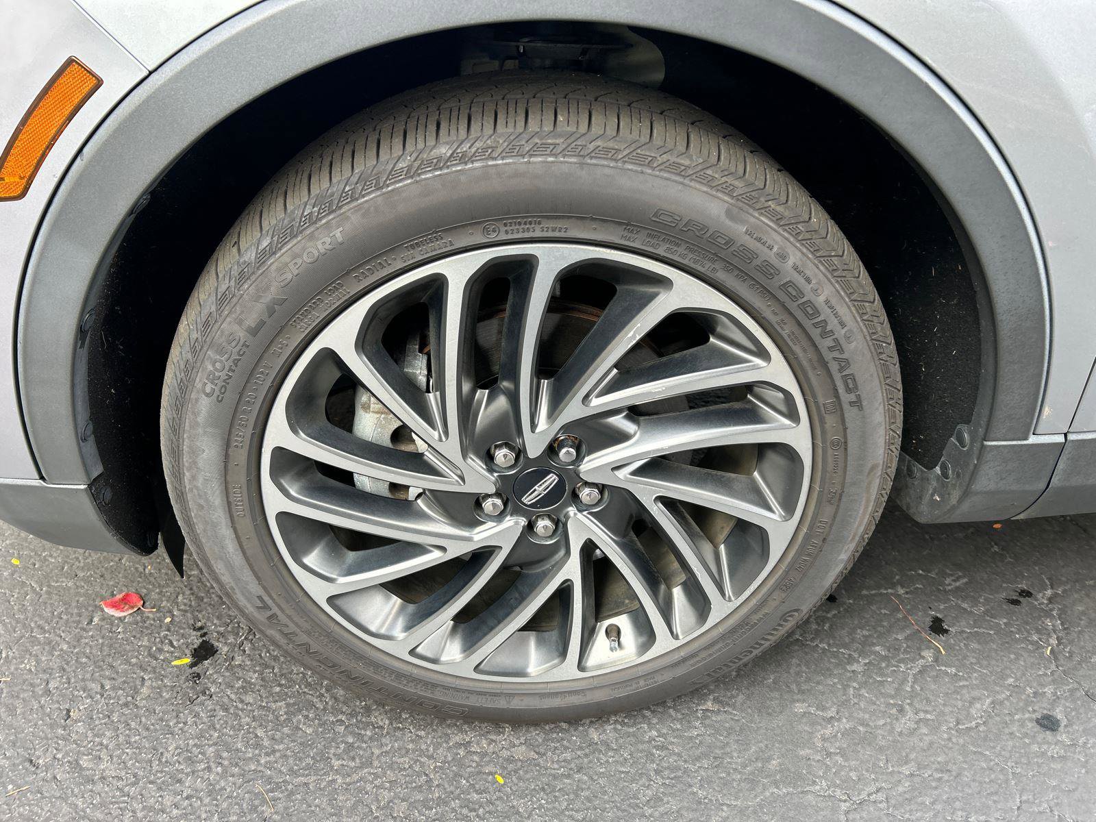 Used 2020 Lincoln Nautilus Reserve w/ Cargo Utility Package image 8