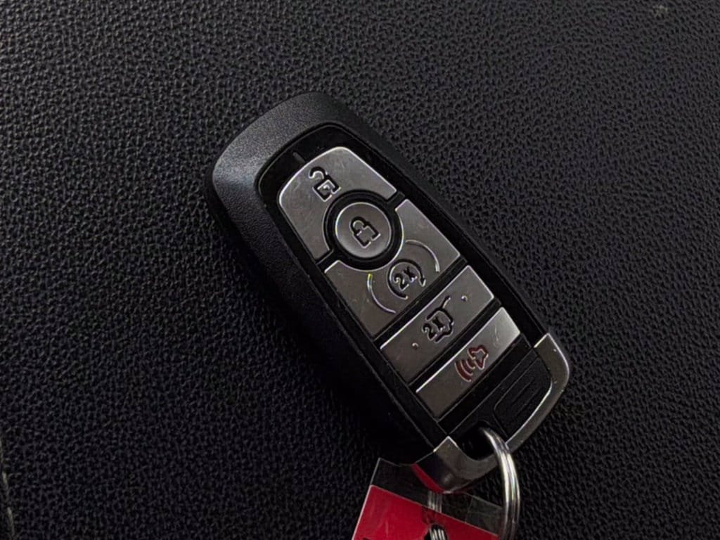 Used 2024 Ford Expedition XLT AWD/4WD image 30