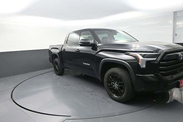 Used 2022 Toyota Tundra SR5 w/ Advanced Technology Package AWD/4WD image 31