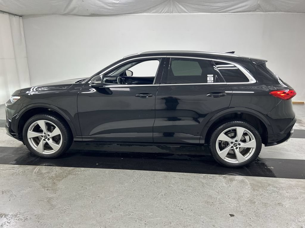 Used 2025 Audi Q5 Premium Plus w/ Premium Plus AWD/4WD image 7