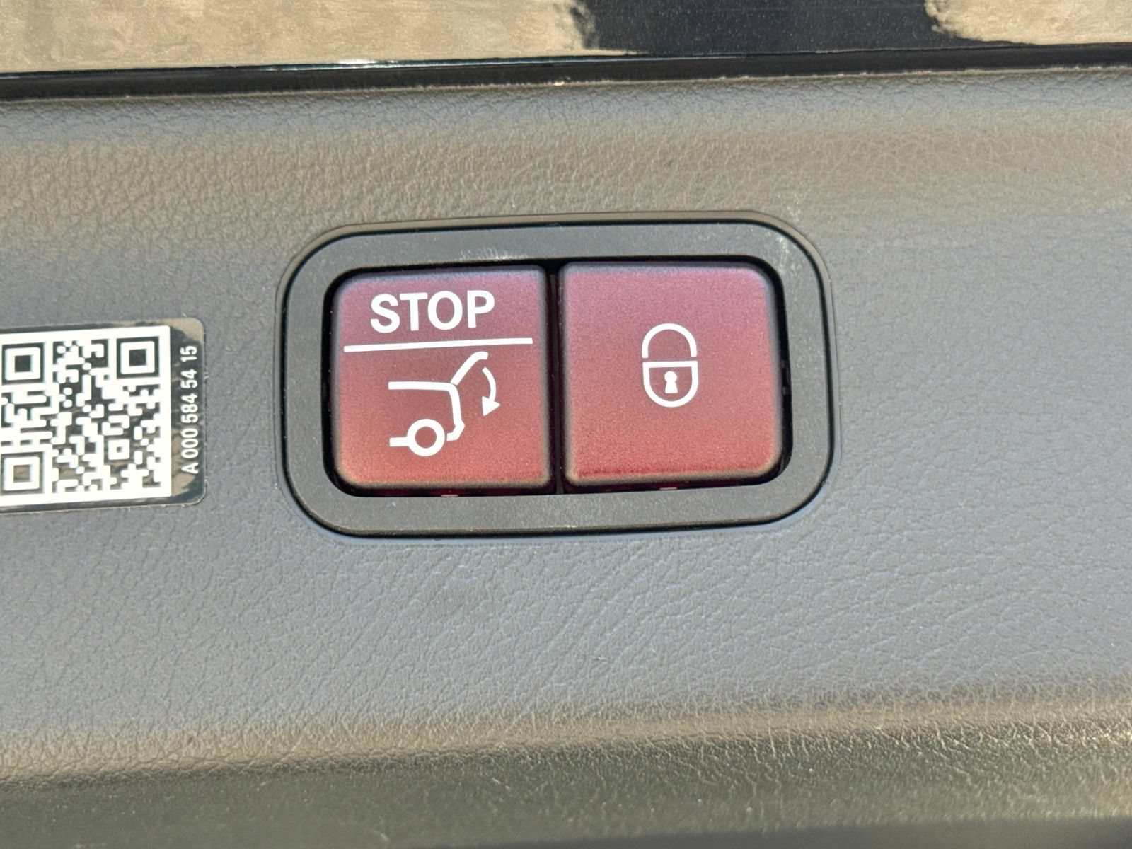 Used 2024 Mercedes-Benz EQS 450+ SUV image 17