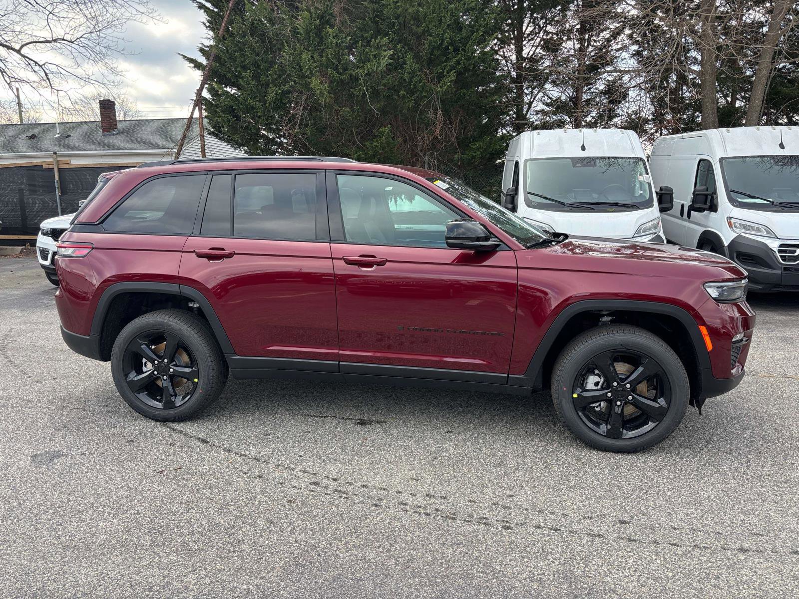 New 2025 Jeep Grand Cherokee Limited w/ Black Appearance Package image 2