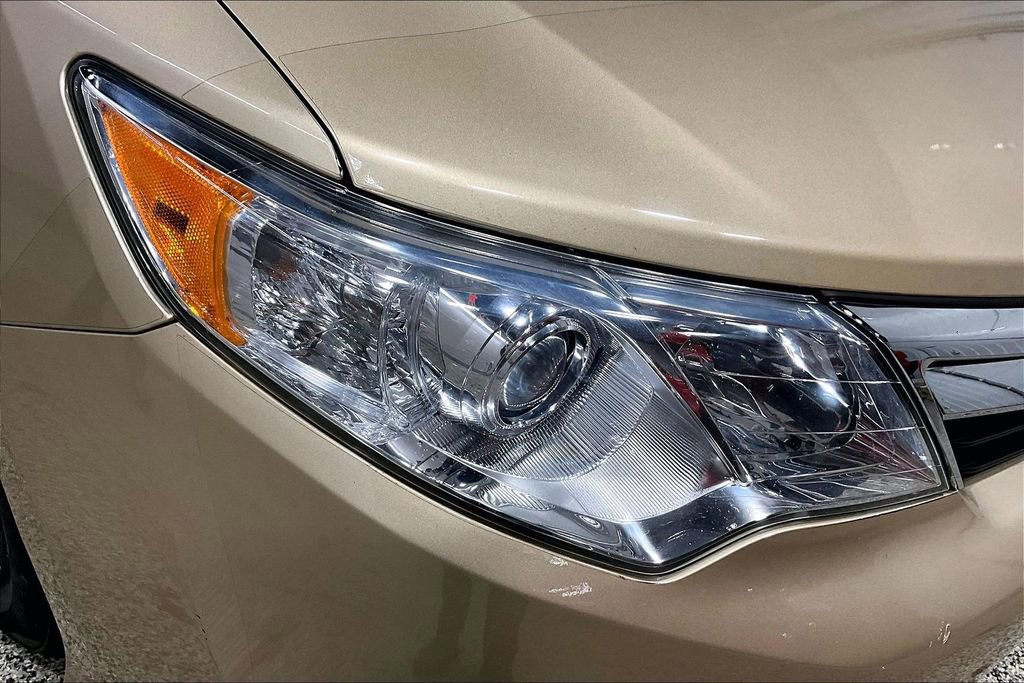 Used 2012 Toyota Camry LE image 28