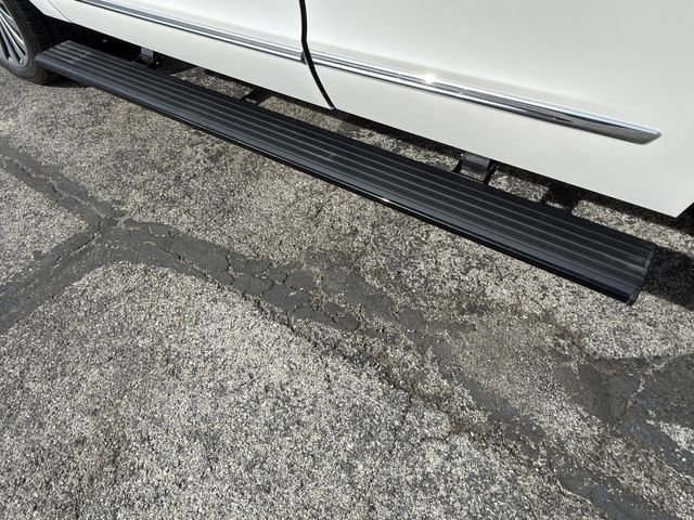 Used 2018 Lincoln Navigator Reserve w/ Technology Package image 10