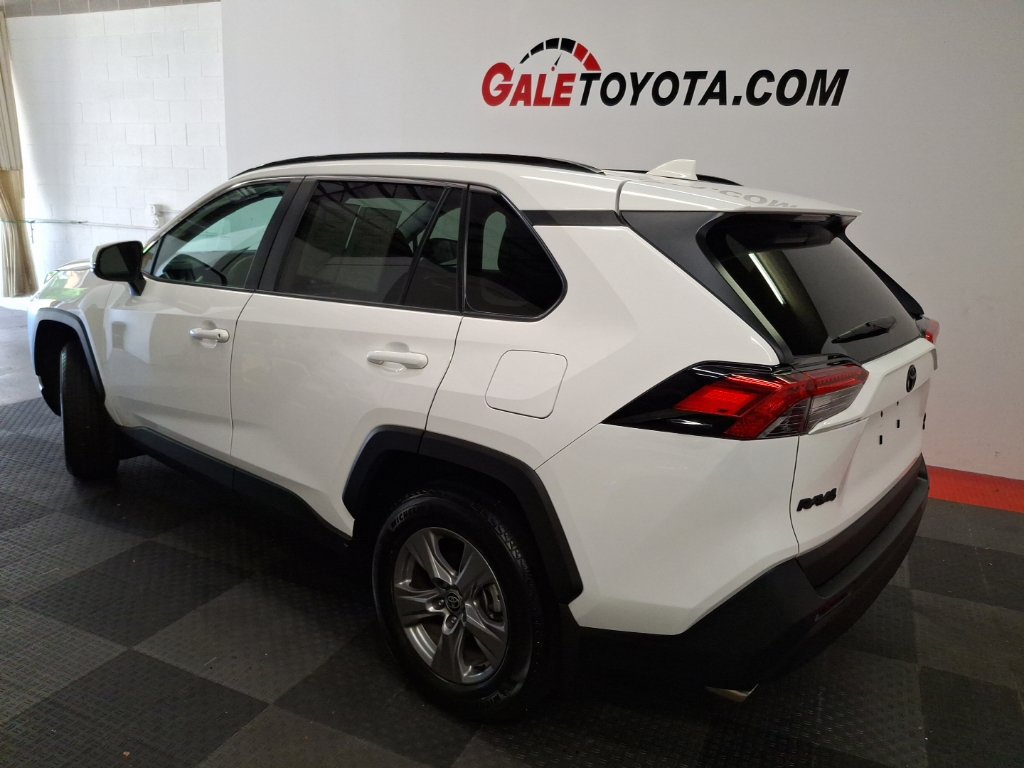 Used 2023 Toyota RAV4 XLE w/ Convenience Package AWD/4WD image 10