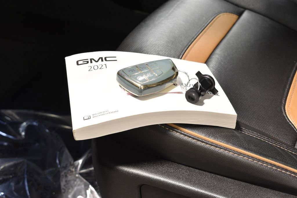 Used 2021 GMC Yukon XL AT4 w/ AT4 Premium Plus Package image 41