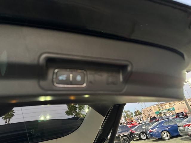 Used 2025 Ford Explorer Active image 30