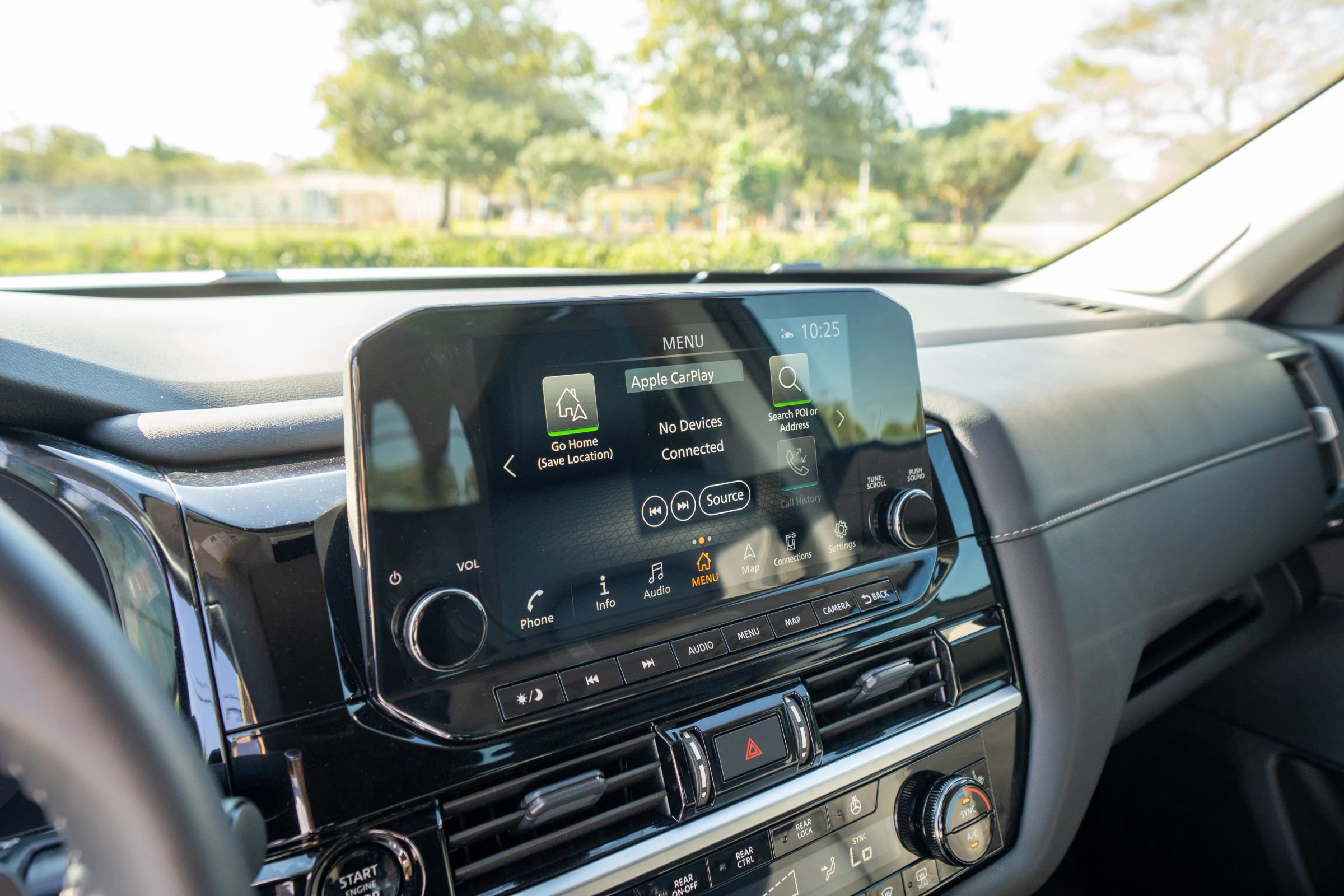 Used 2025 Nissan Pathfinder SL w/ SL Premium Package image 12