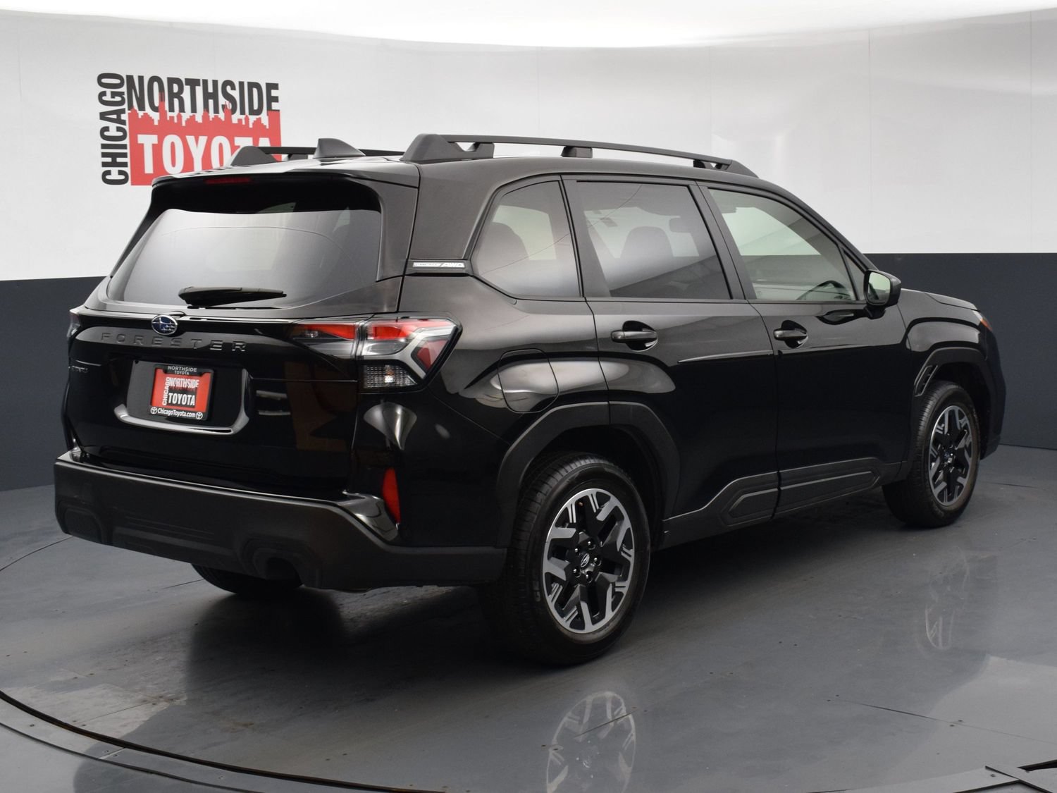 Used 2025 Subaru Forester Premium AWD/4WD image 4