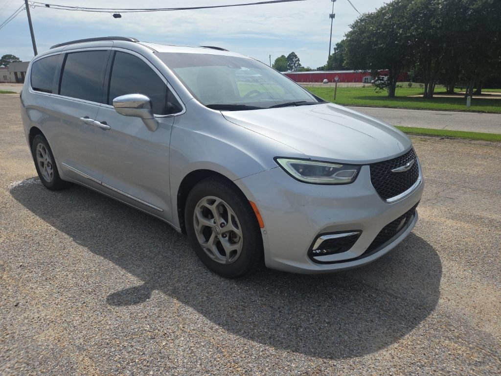 Used 2022 Chrysler Pacifica Limited FWD image 14