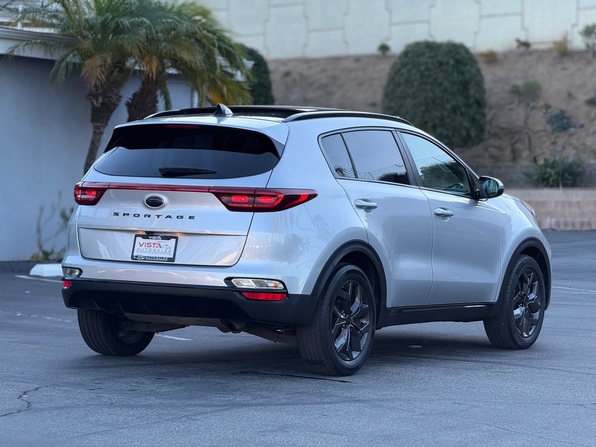 Used 2022 Kia Sportage Nightfall Edition FWD image 6