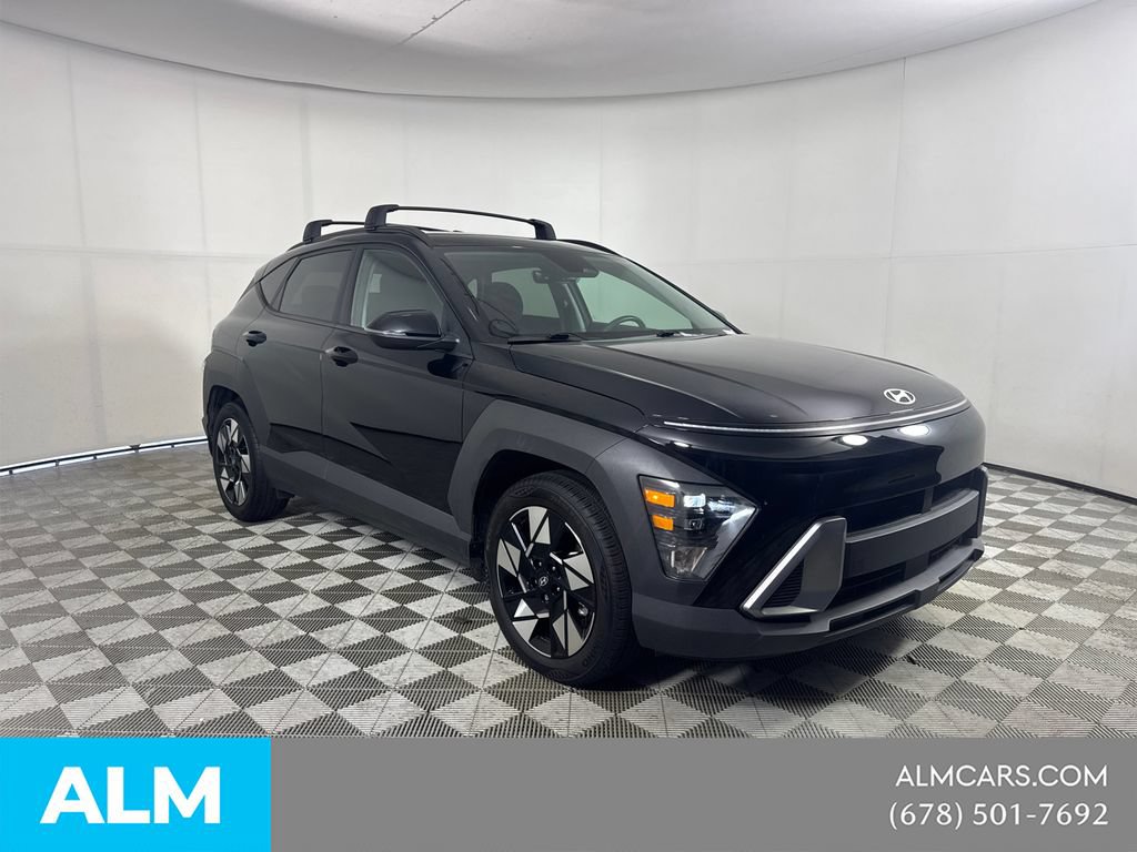 Used 2025 Hyundai Kona SEL FWD image 3