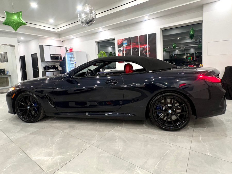 Used 2022 BMW M850i xDrive Convertible w/ Driving Assistance Package image 4