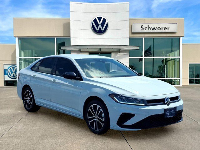 Certified 2025 Volkswagen Jetta Sport FWD image 4