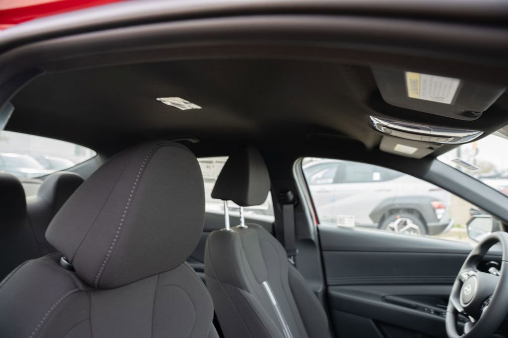 New 2025 Hyundai Elantra Sport image 12