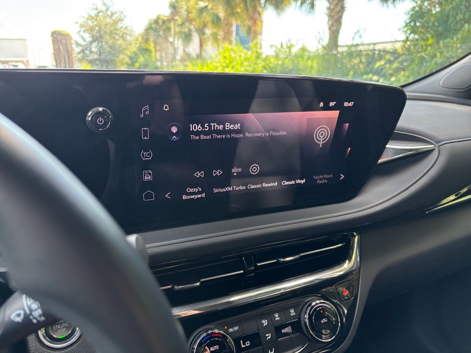 Used 2025 Buick Envista Sport Touring image 21