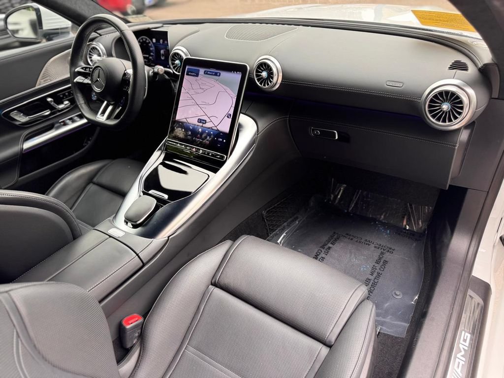 Used 2023 Mercedes-Benz SL 55 AMG 4MATIC w/ Driver Assistance Package image 25