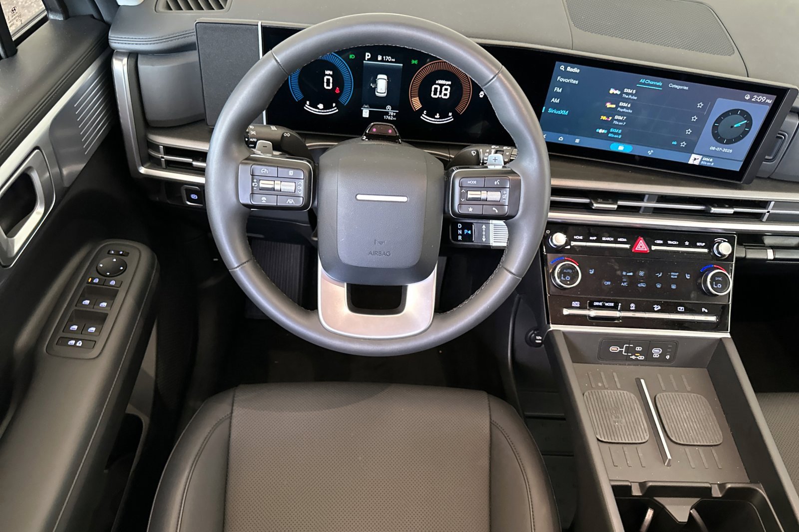 Certified 2025 Hyundai Santa Fe SEL image 15