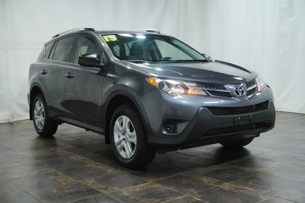 Used 2015 Toyota RAV4 LE AWD/4WD video 1