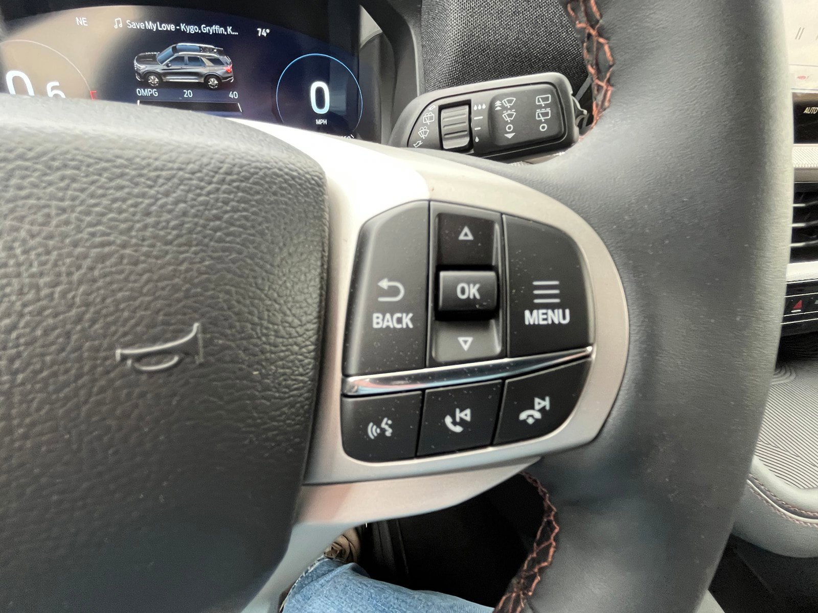 New 2026 Ford Explorer Active w/ Active Comfort Package image 21