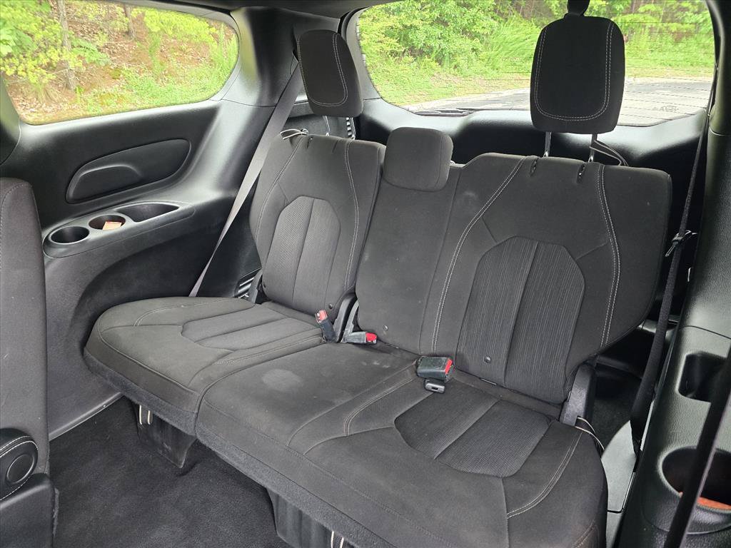 Used 2021 Chrysler Pacifica Touring w/ S Appearance Package FWD image 10