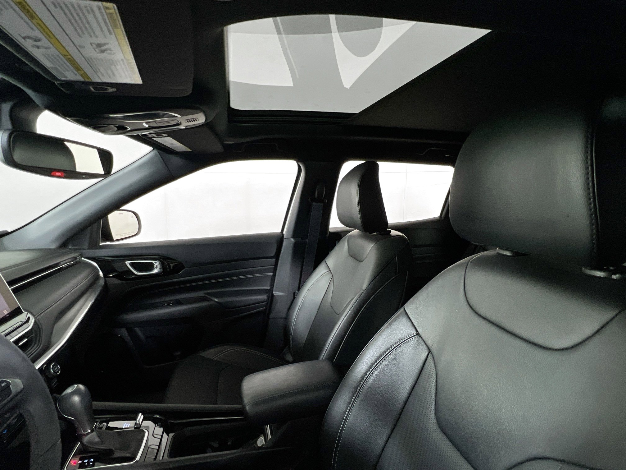 Used 2023 Jeep Compass High Altitude image 21