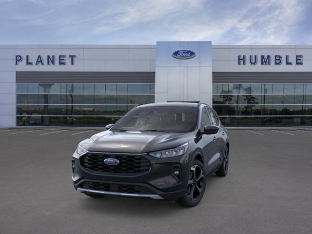 Used 2025 Ford Escape ST-Line Select w/ Class II Trailer Tow Package AWD/4WD image 2
