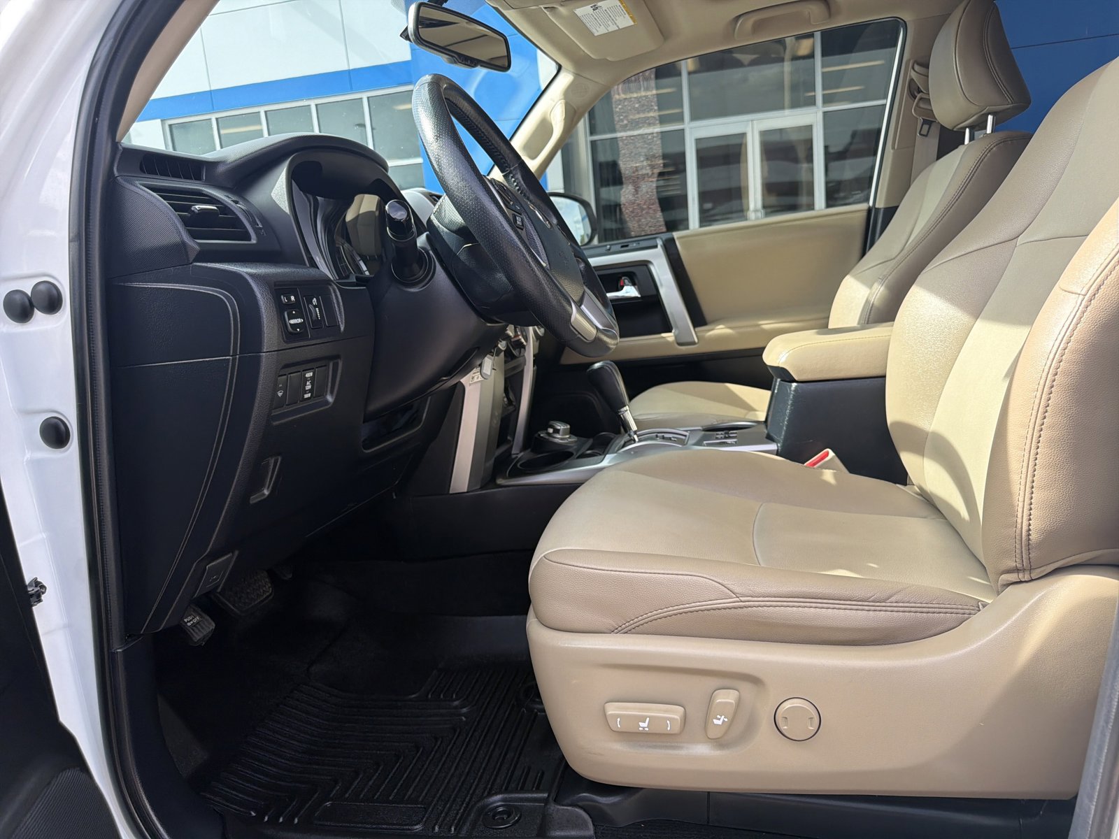 Used 2018 Toyota 4Runner SR5 Premium AWD/4WD image 15