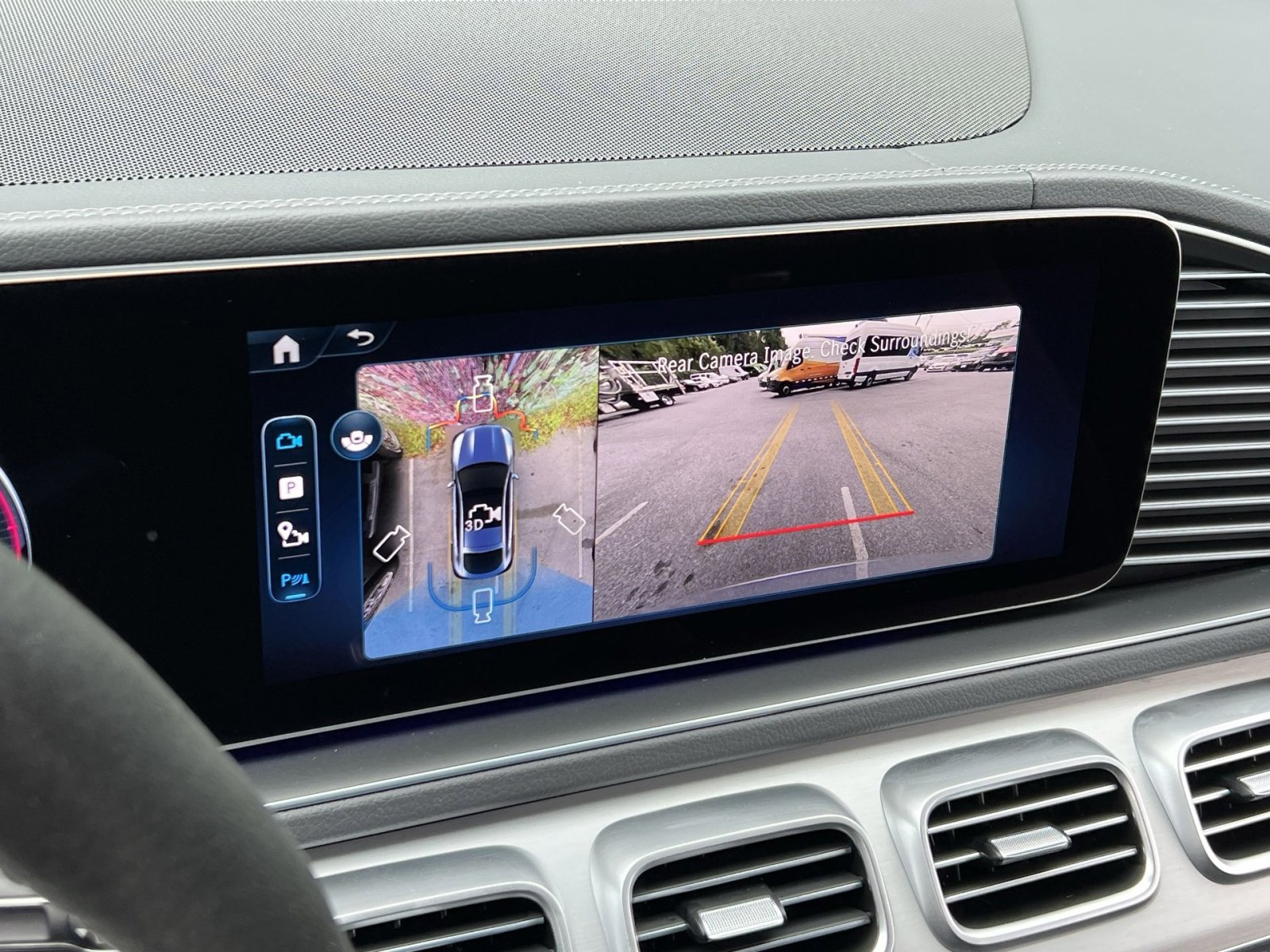 New 2026 Mercedes-Benz GLE 53 AMG 4MATIC Coupe image 17