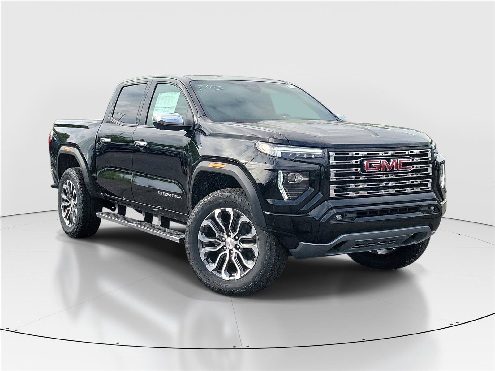 New 2026 GMC Canyon Denali image 2