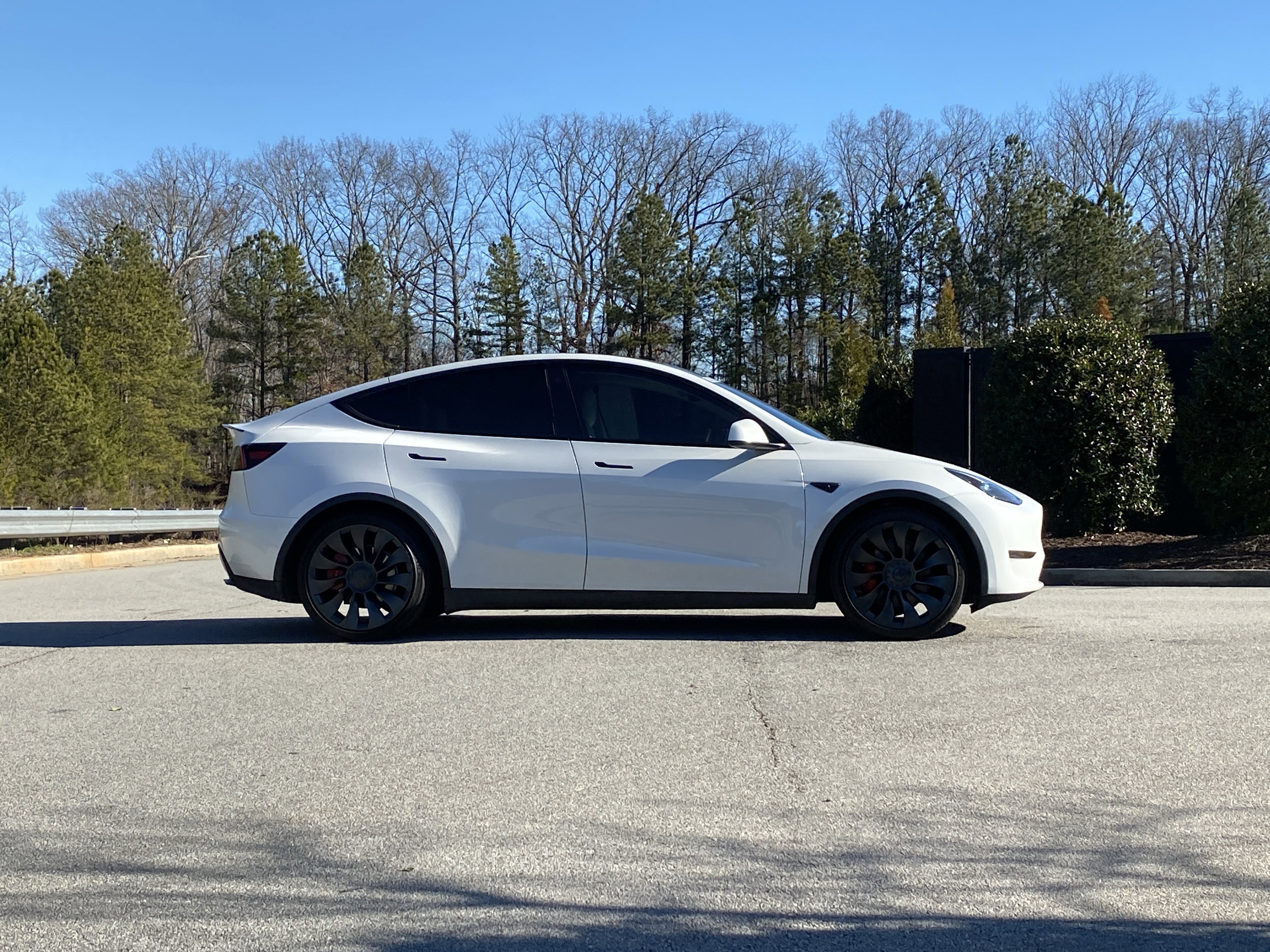 Used 2023 Tesla Model Y Long Range image 5
