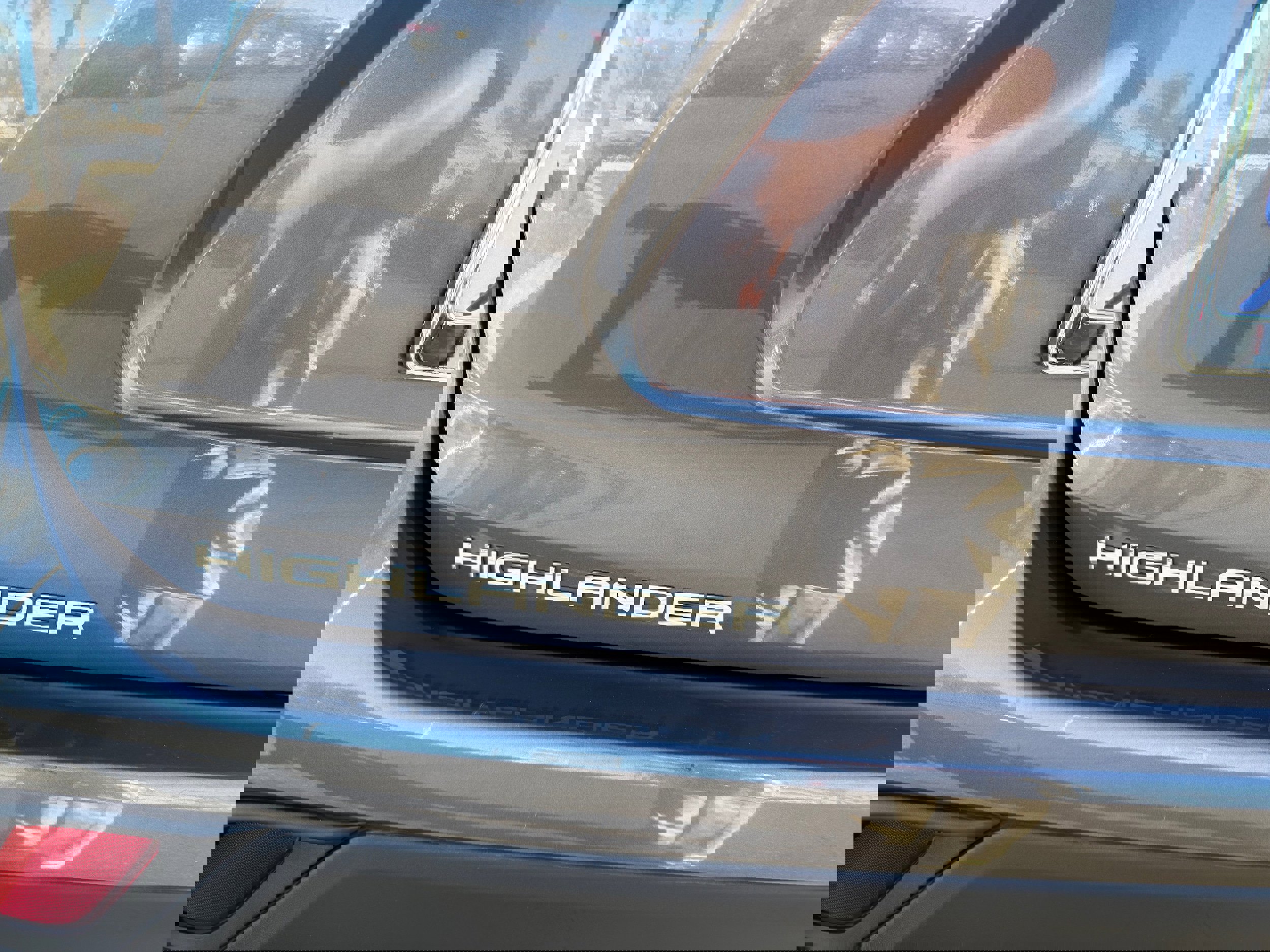 Used 2024 Toyota Highlander XLE image 37