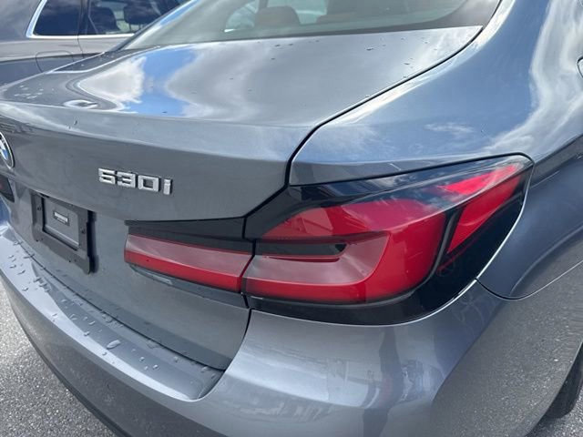 Used 2021 BMW 530i xDrive w/ Premium Package image 8
