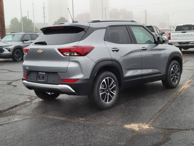 New 2026 Chevrolet TrailBlazer LT w/ Convenience Package FWD image 2