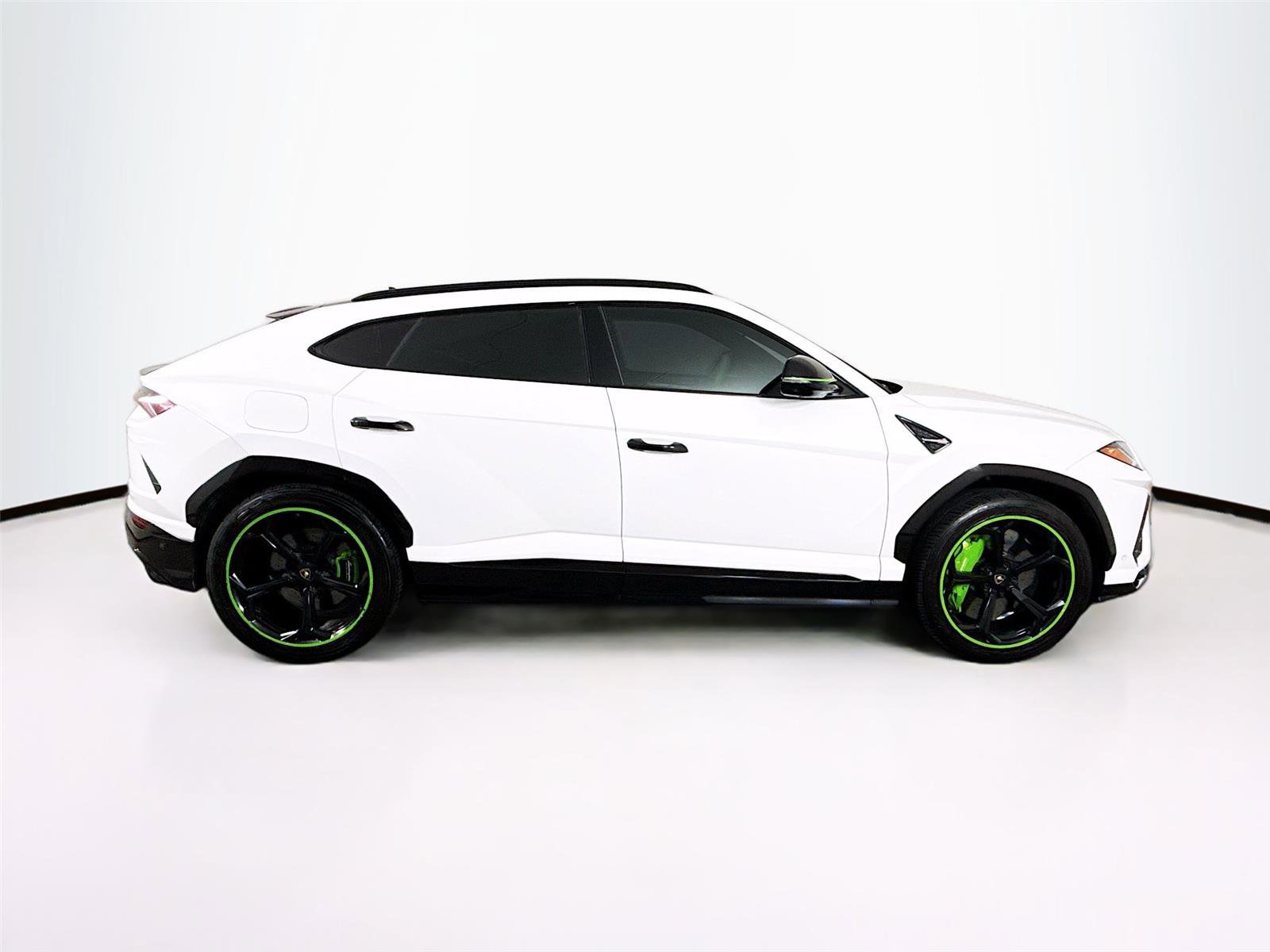 Used 2019 Lamborghini Urus image 28