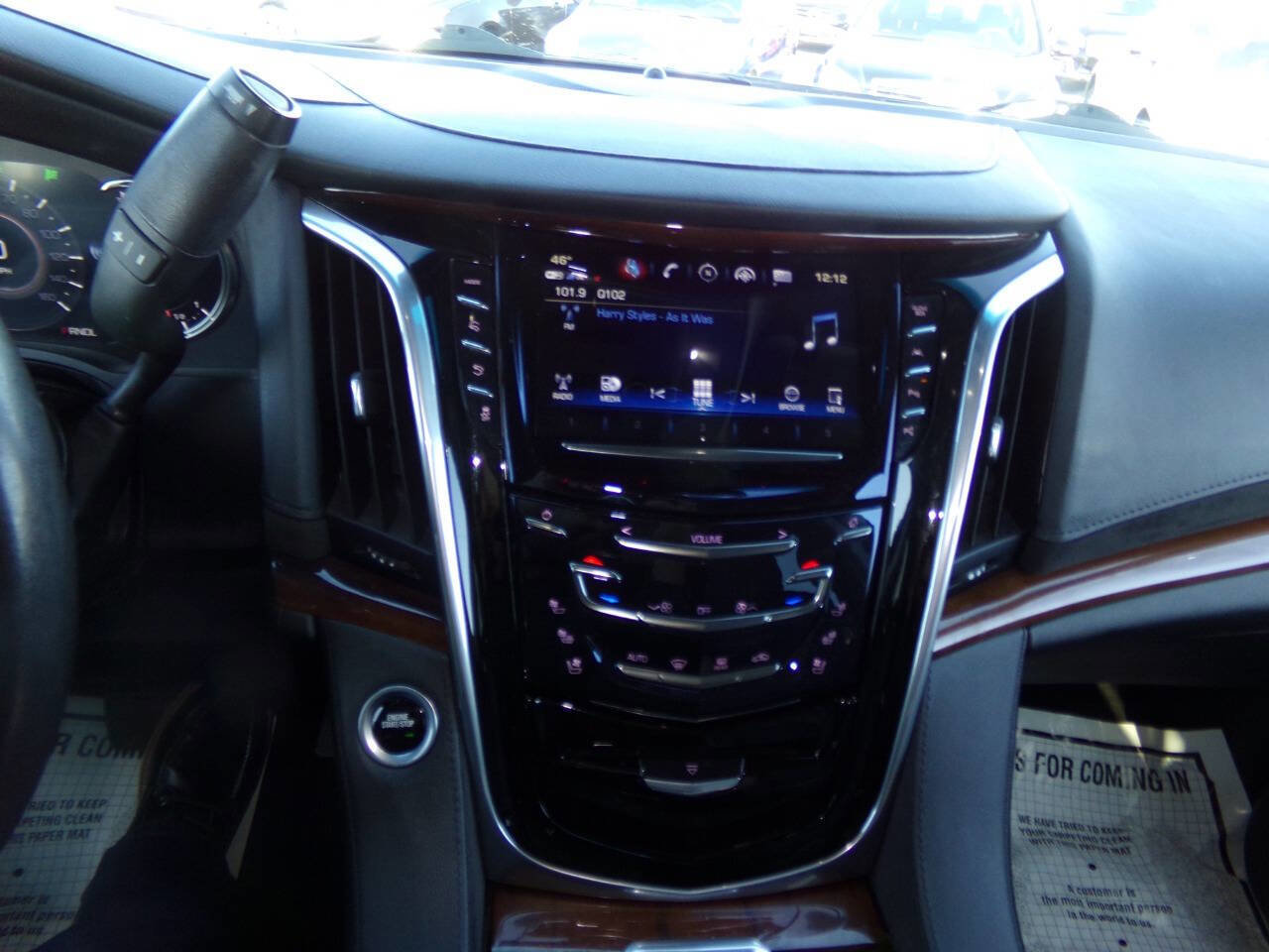 Used 2019 Cadillac Escalade ESV Luxury image 46