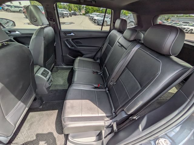 Used 2021 Volkswagen Tiguan SE R-Line AWD/4WD image 18