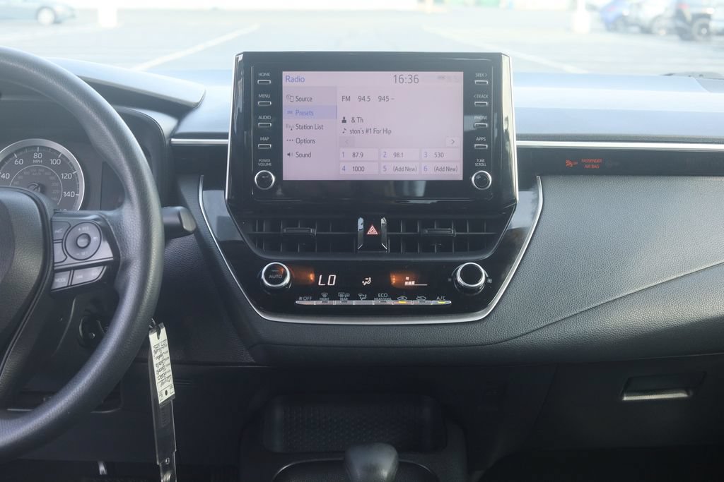 Used 2020 Toyota Corolla LE FWD image 8