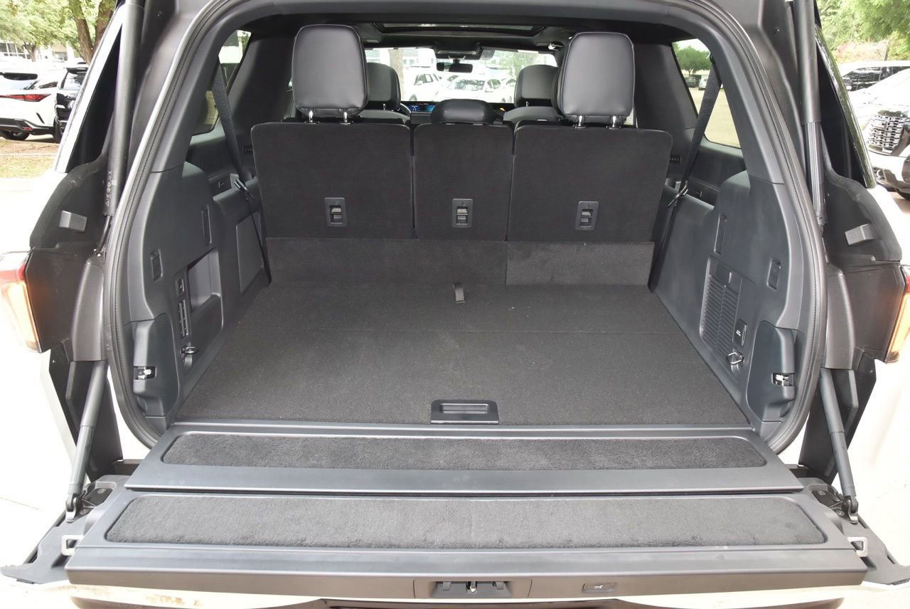 New 2026 Lincoln Navigator L Reserve w/ Jet Appearance Package AWD/4WD image 40