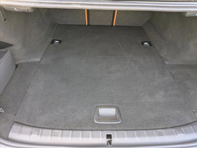 Used 2023 BMW 530e w/ Premium Package image 6