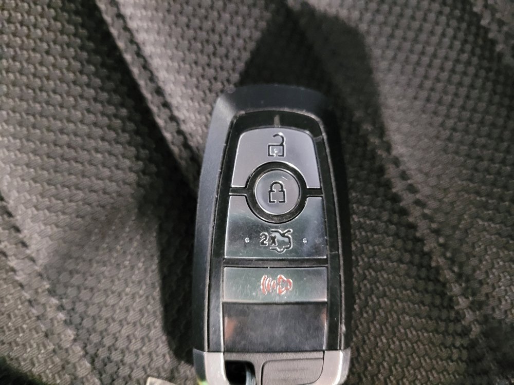 Used 2019 Ford Fusion SE FWD image 32