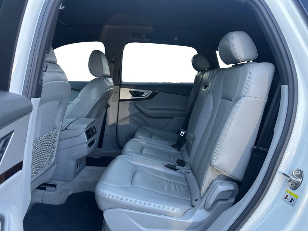 Used 2019 Audi Q7 2.0T Premium w/ Cold Weather Package image 16