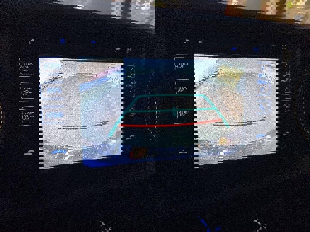 Used 2017 Toyota Tacoma TRD Sport image 10