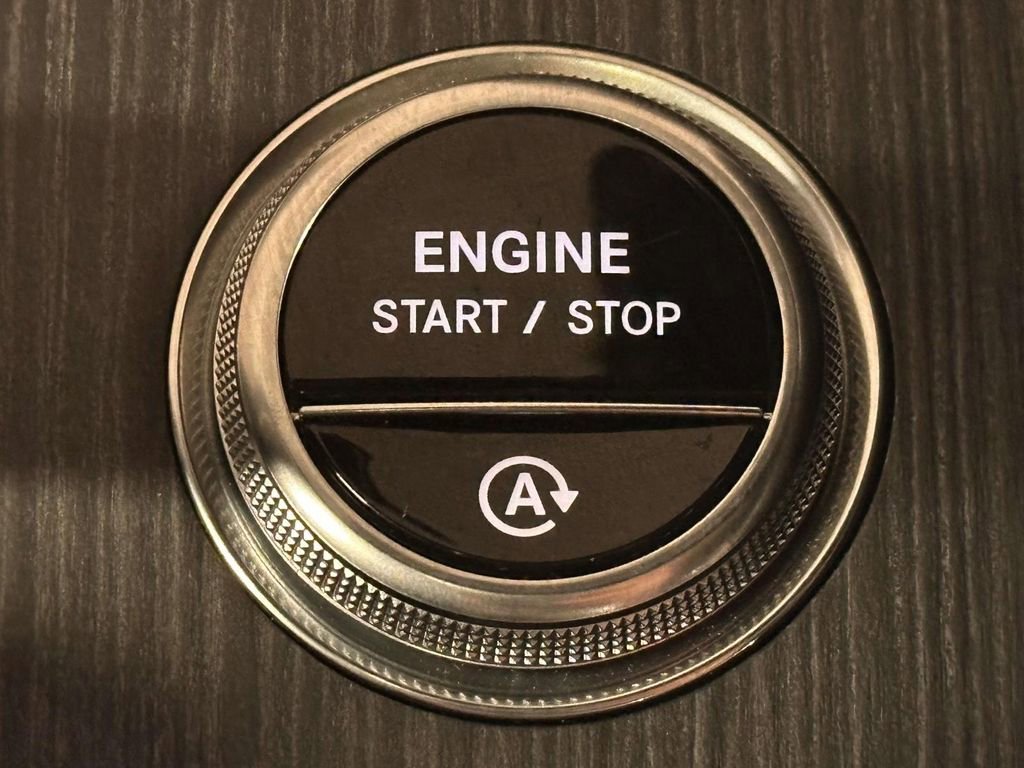 Used 2022 Mercedes-Benz C 300 4MATIC Sedan w/ Pinnacle Trim Package image 28