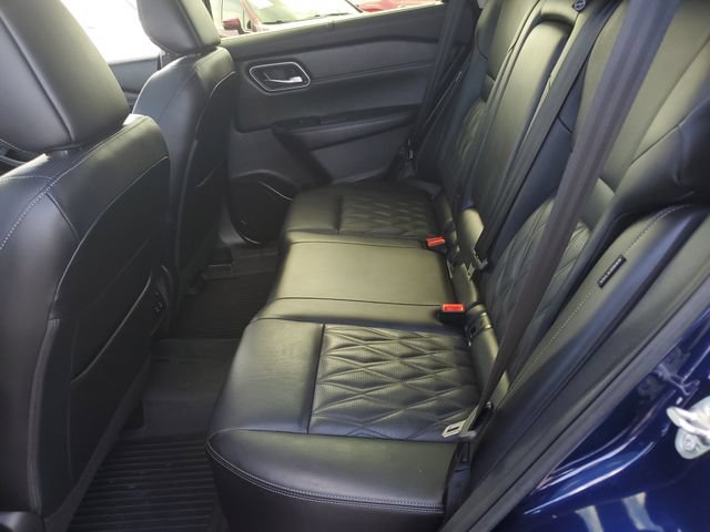 Used 2024 Nissan Rogue Platinum w/ Platinum Premium Package AWD/4WD image 28