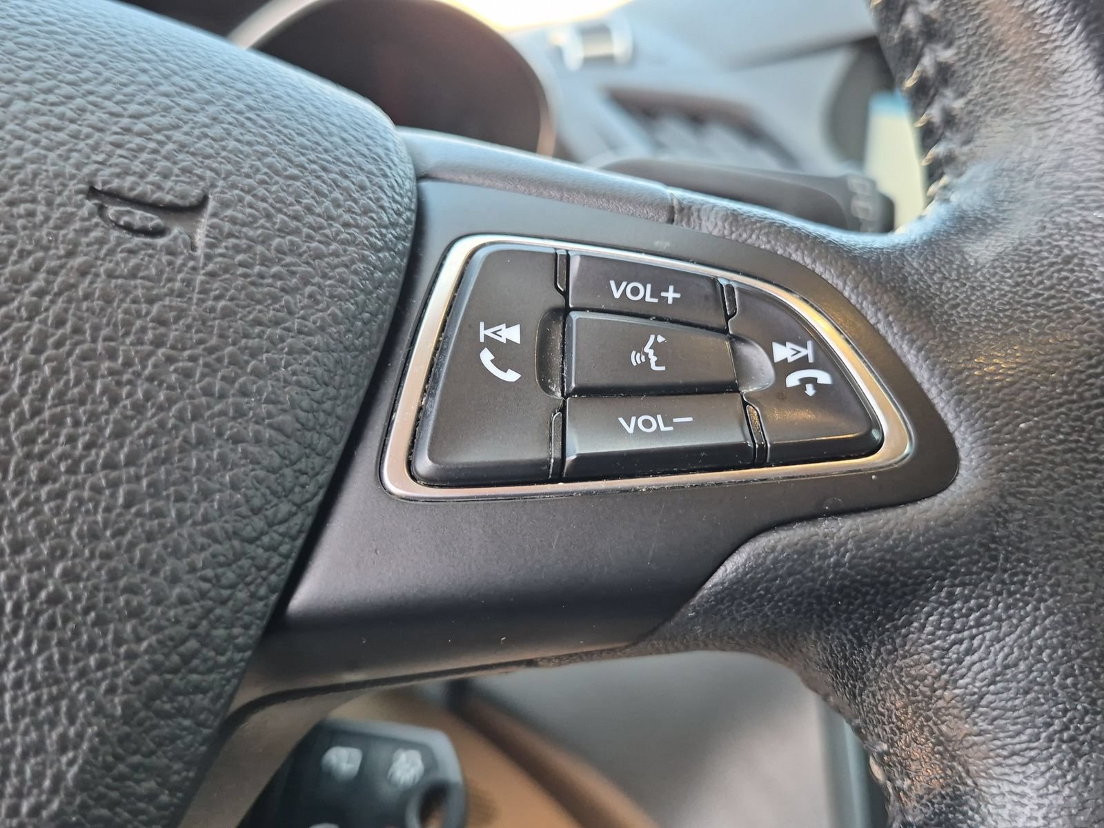 Used 2017 Ford Escape SE w/ SE Leather Comfort Package AWD/4WD image 25