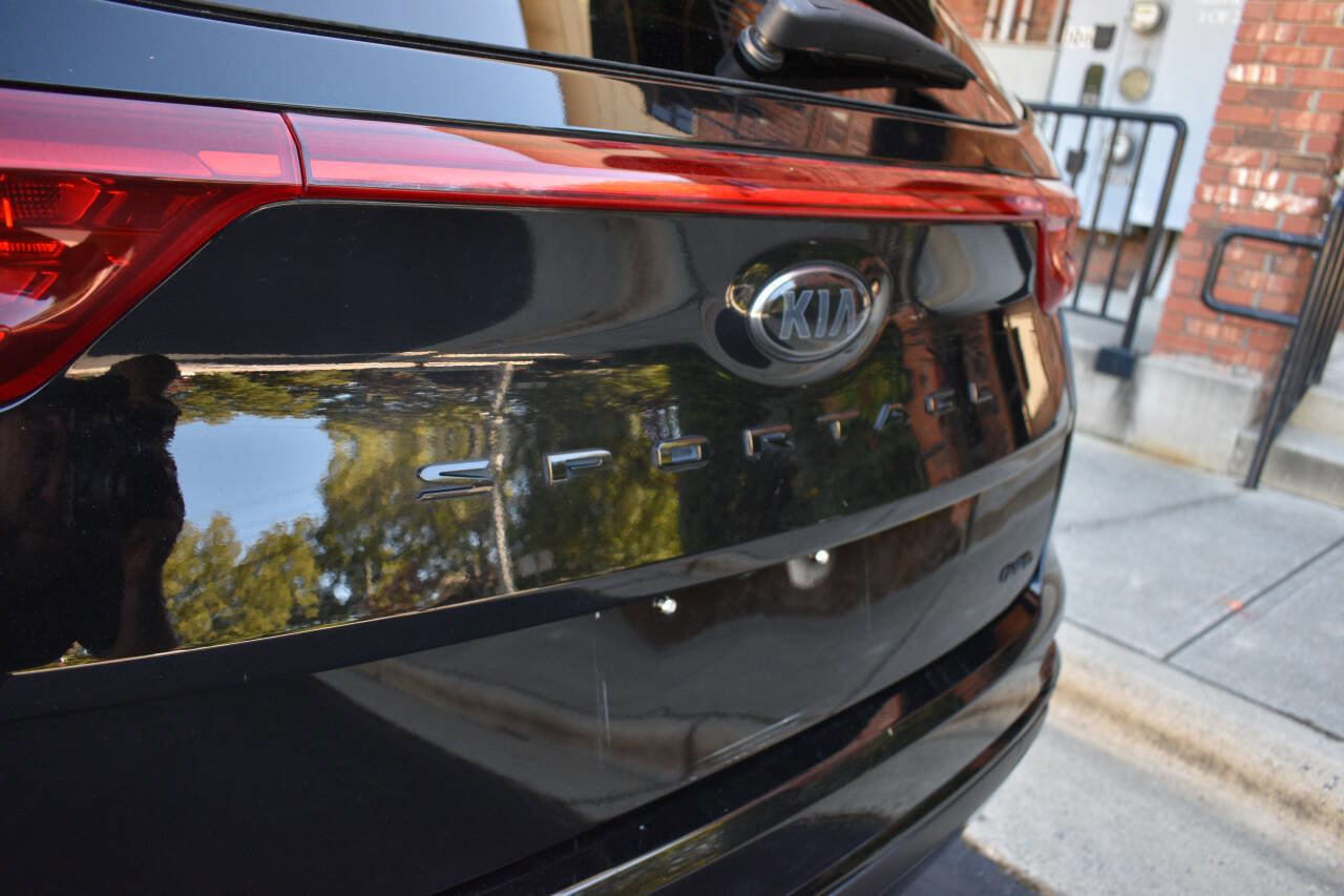 Used 2022 Kia Sportage Nightfall Edition w/ Nighfall AWD Premium Package image 33