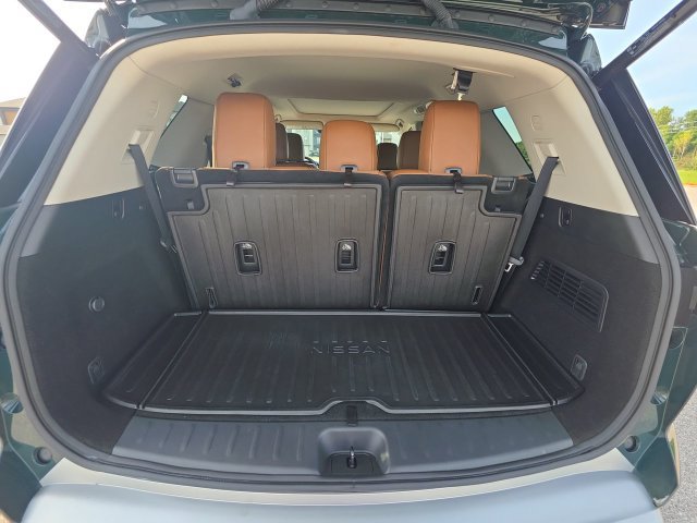 Used 2023 Nissan Pathfinder Platinum AWD/4WD image 32
