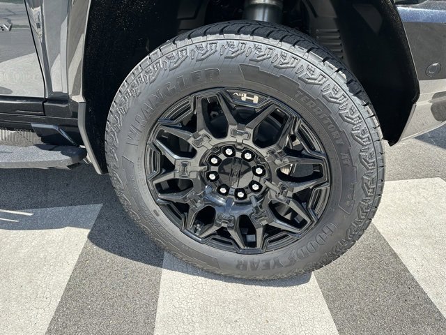 New 2025 GMC Hummer EV 2X image 3