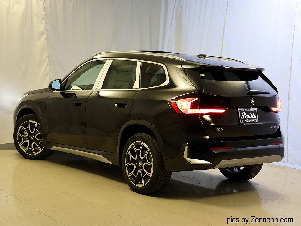 New 2026 BMW X1 xDrive28i w/ Convenience Package AWD/4WD image 9